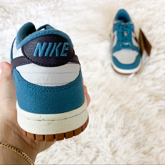 💙🤍💜 Nike Dunk Low Blue White Sneakers - Picture 3 of 3